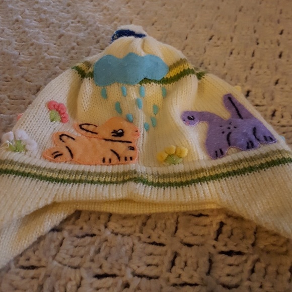 Knit hat. - Picture 5 of 5